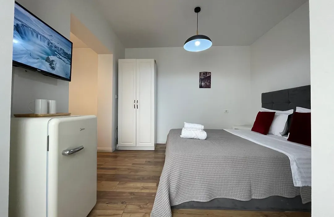 Central Studio Apartments-1