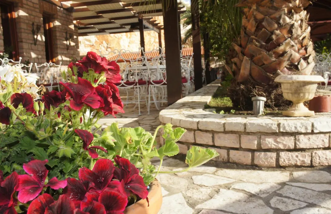 Hotel Panorama Sarande-1