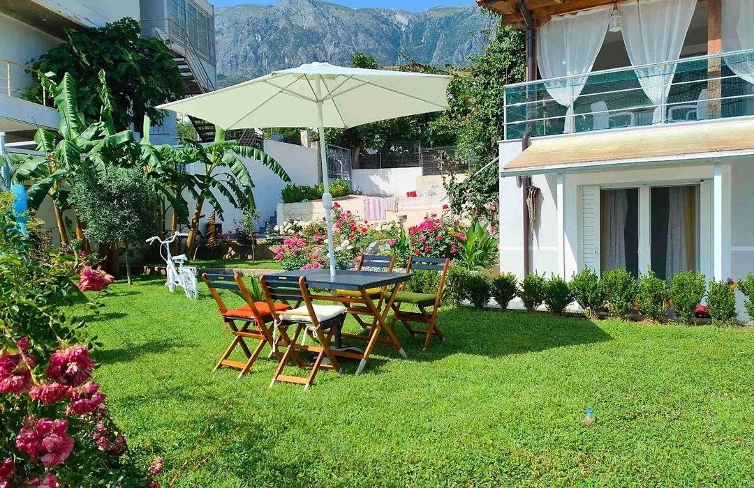 Dreamades House-1
