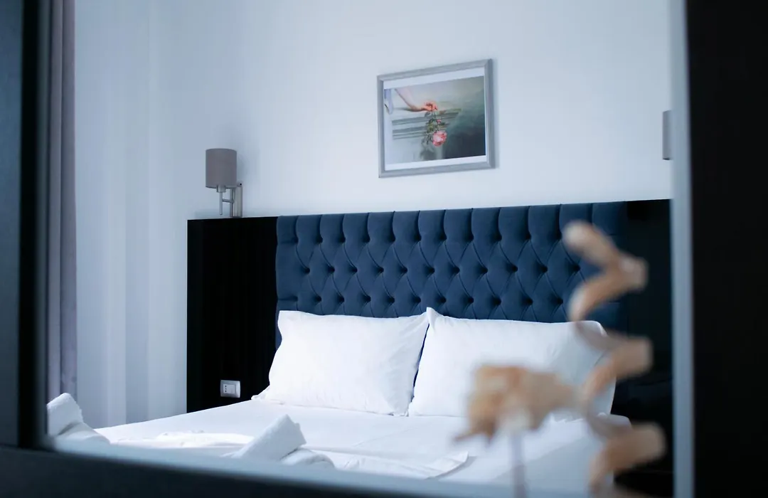 Hotel Fron-1