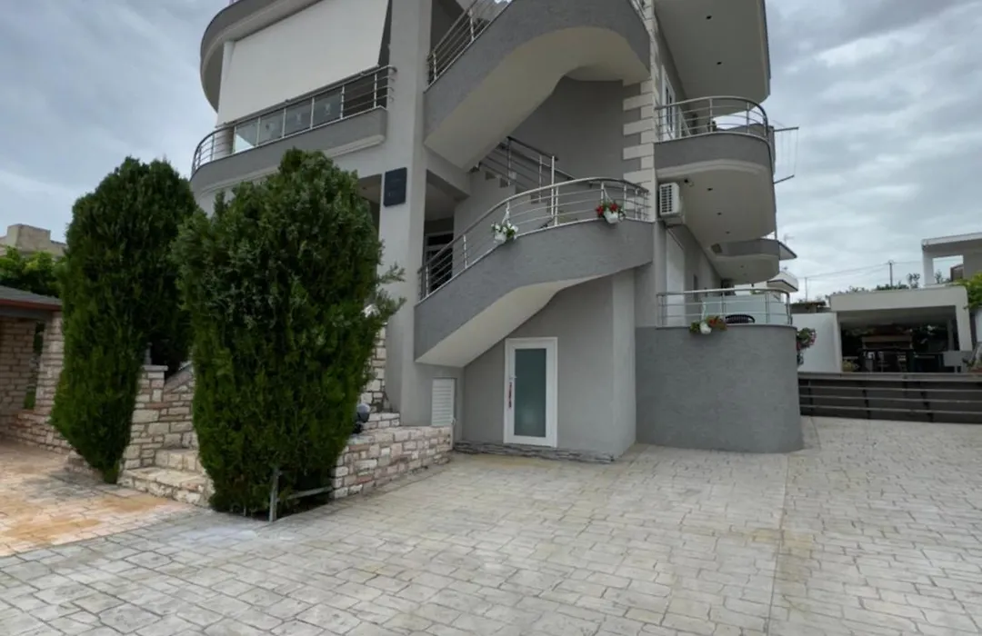 Vila Neli-1
