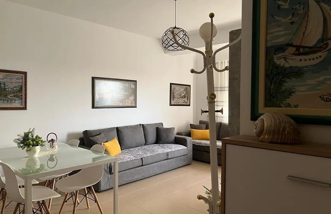 Corazon Guest House-1