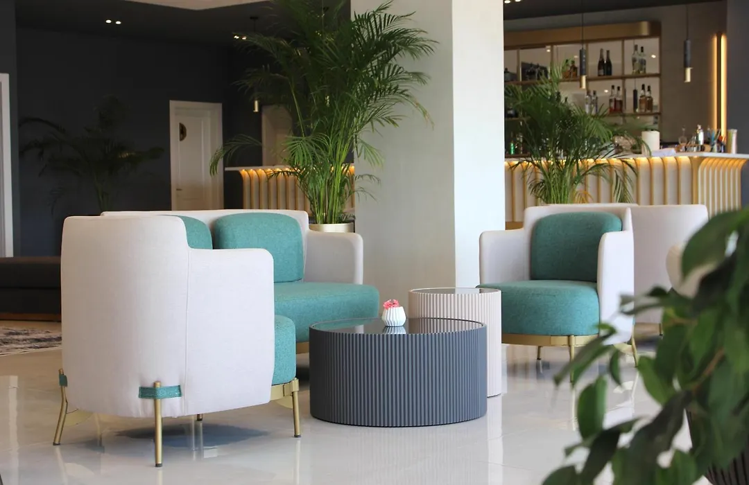 The Queen'S Lion Premium Hotel-1