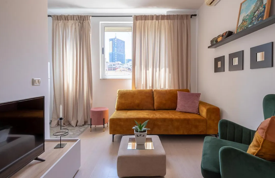 Garden Lake City Apartment'S-1