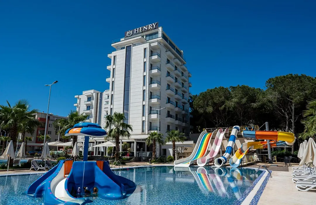 Henry Resort & Spa-1