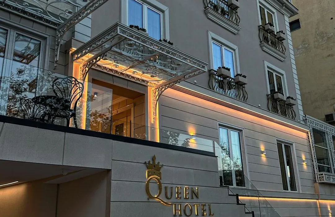 Hotel Queen-1