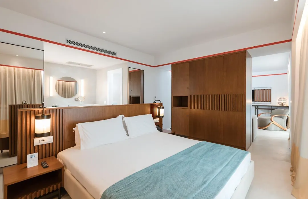 Folie Marine Hotel & Beach Club-1