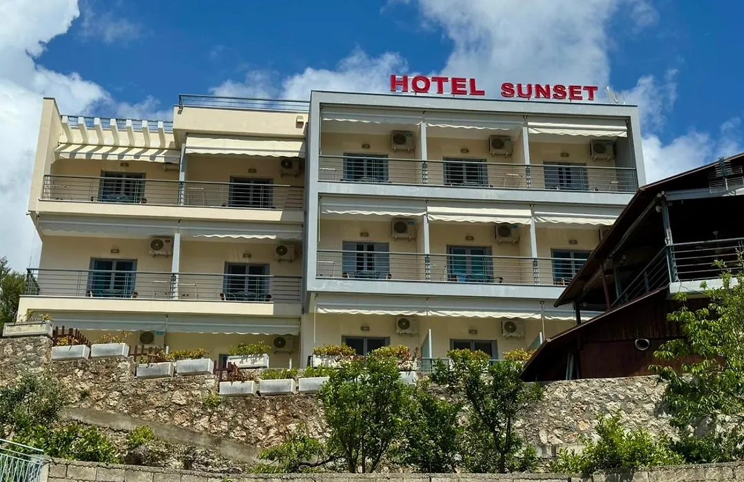 Hotel Sunset-1