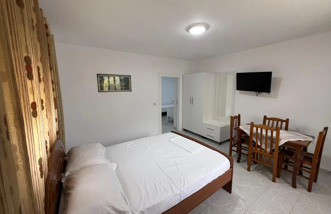 Guest House Vlore-1