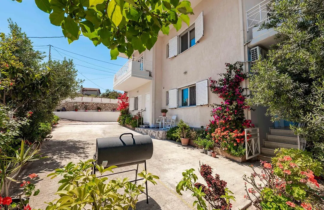 Mariana Apartments-1