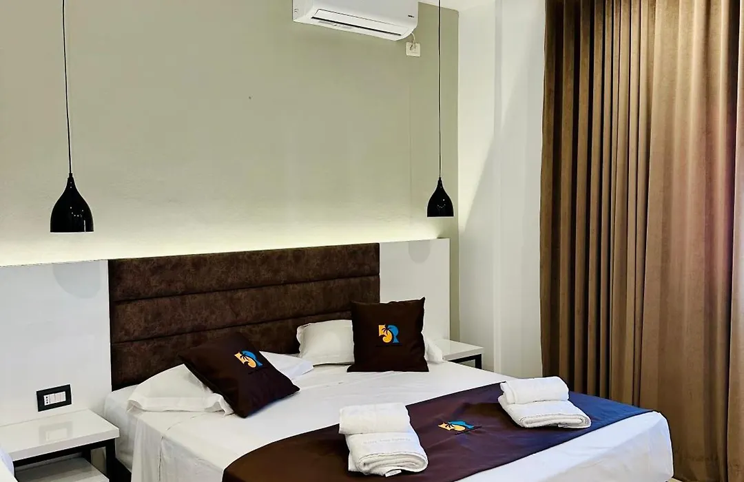 Relax Apts Saranda-1
