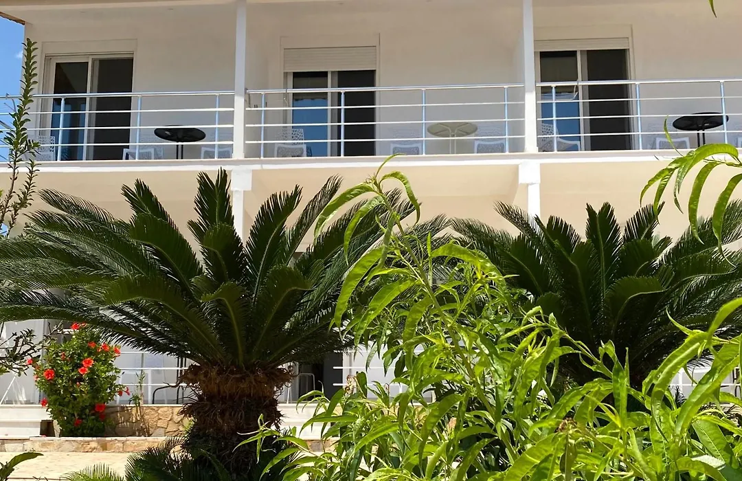 Guest House Plazhi Dhermi-1