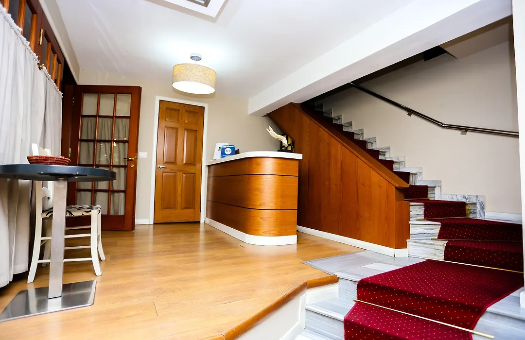 Hotel Town House-1