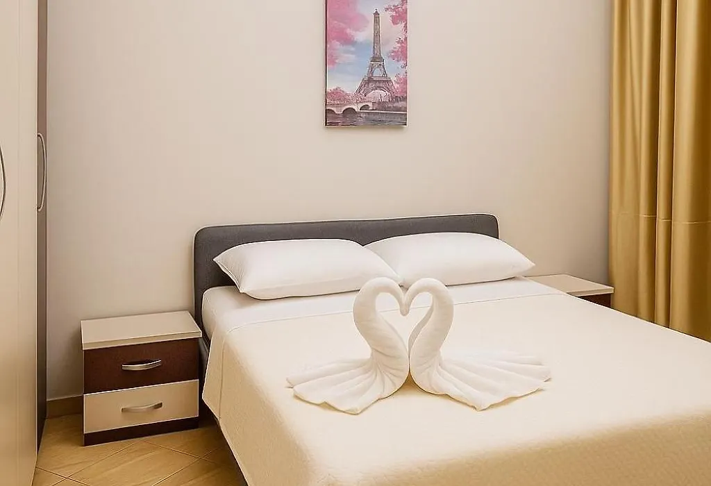 Trumpets Apartment-1