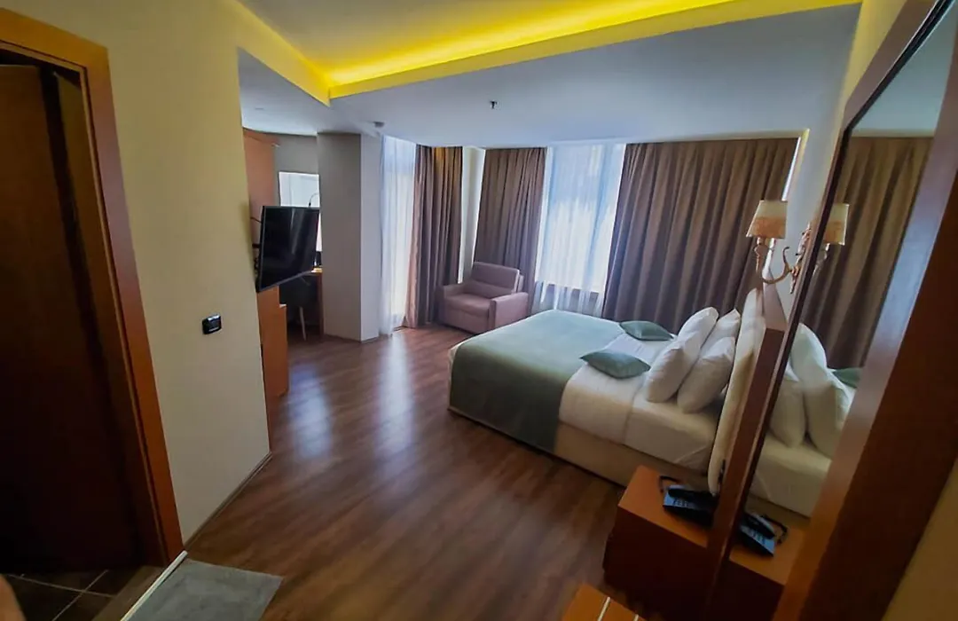 Albanopolis Hotel-1