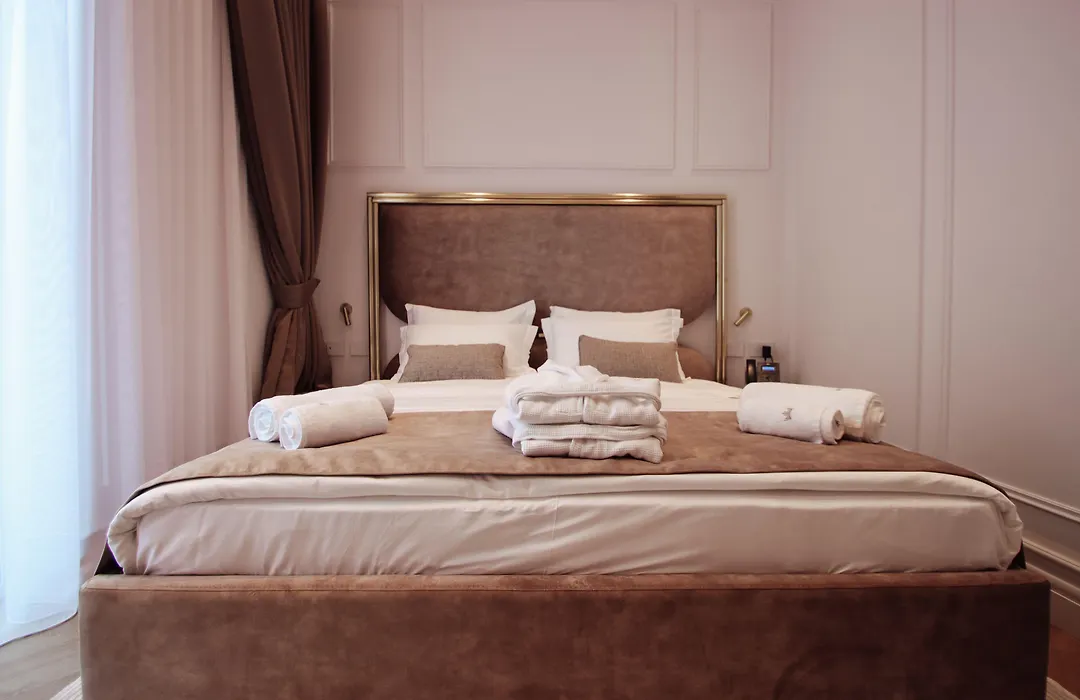 The Crown Boutique Hotel & Spa-1