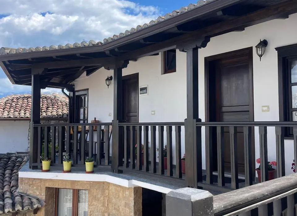 Guest House Genti-1
