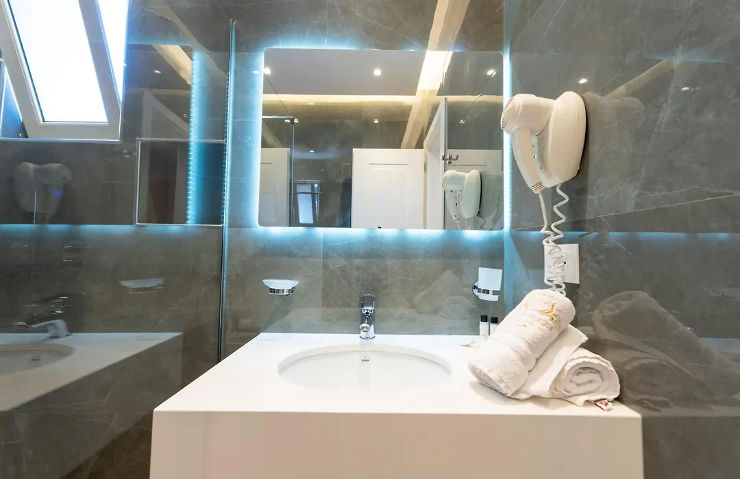 Hotel Vila Mare-1