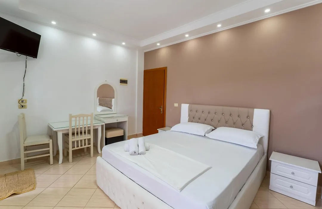 Poseidon Family Hotel Ksamil-1