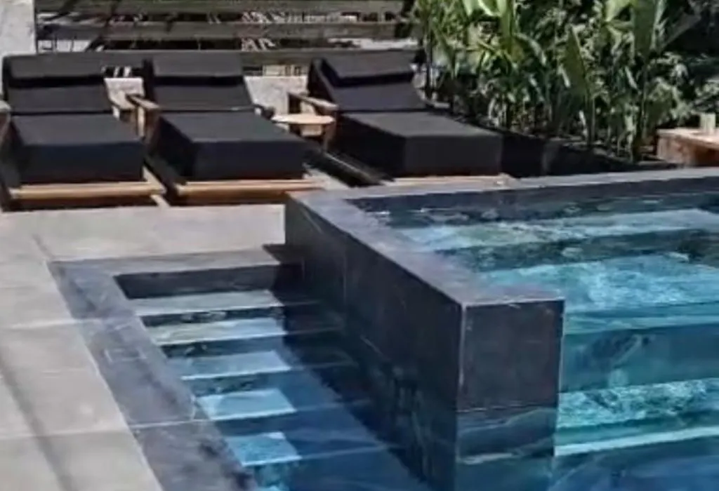 Apartments Sadiku With Swimming Pool & Jacuzzi-1