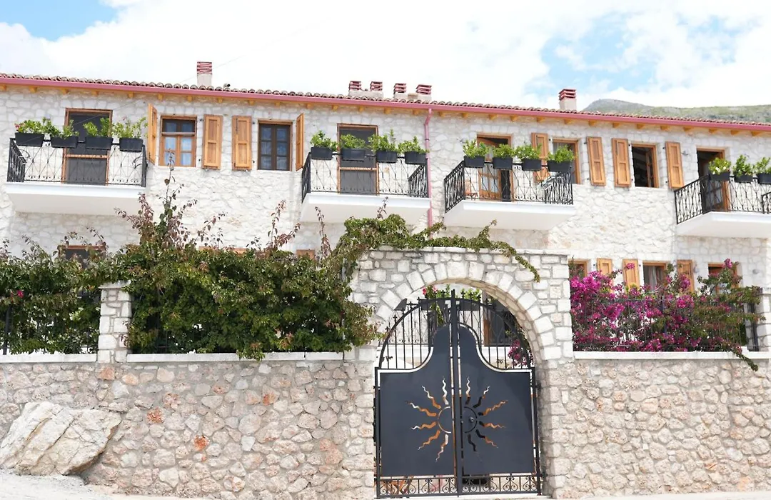 Guest House Dhermi-1