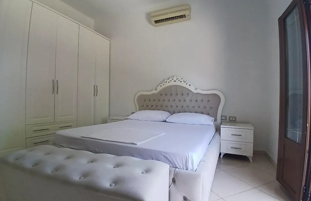 Aaron Villa-1