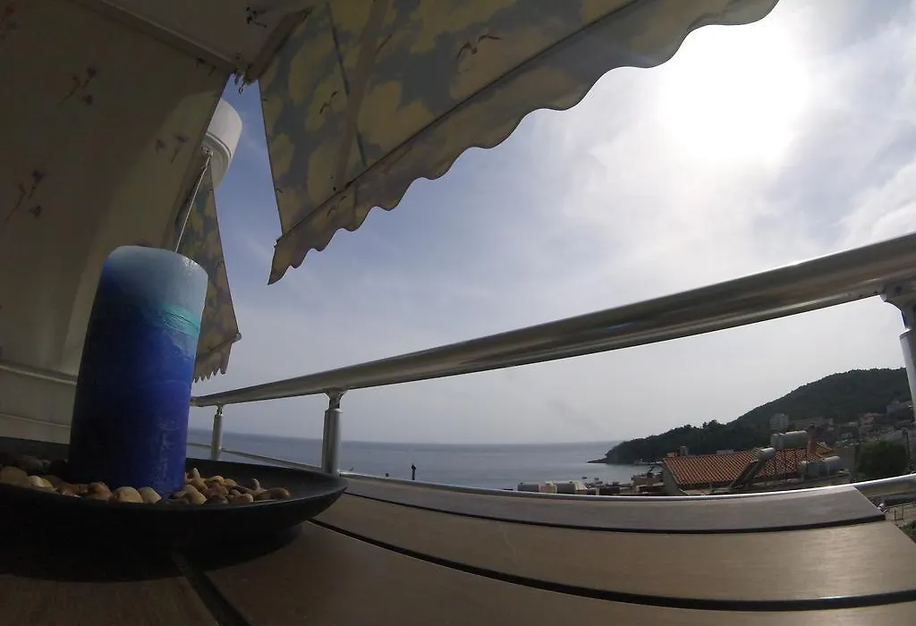 Riviera Rooms-1