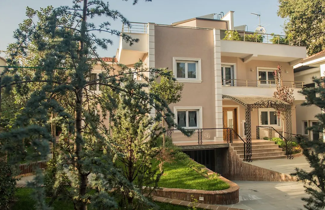 Hotel Vila Bregu-1