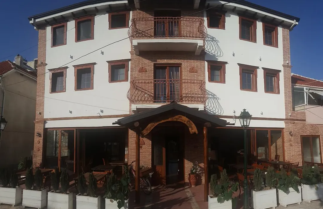Hotel Bujtina Ollga-1