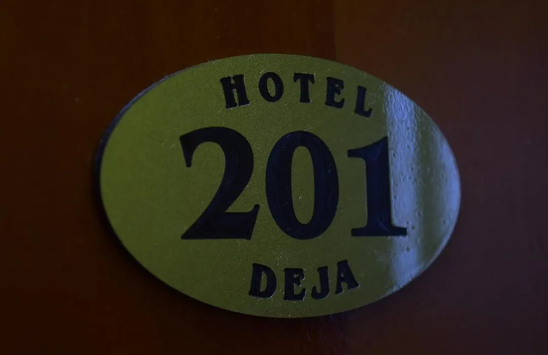 Hotel Deja-1