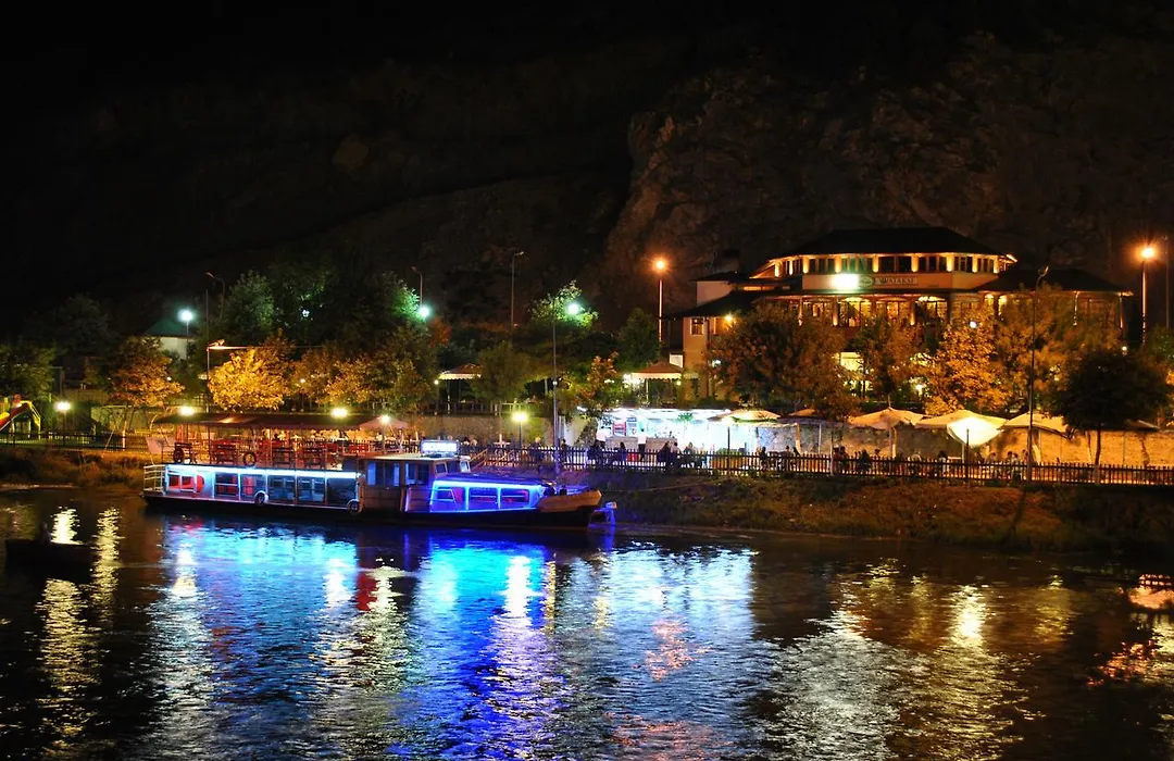 Hotel Vataksi-1
