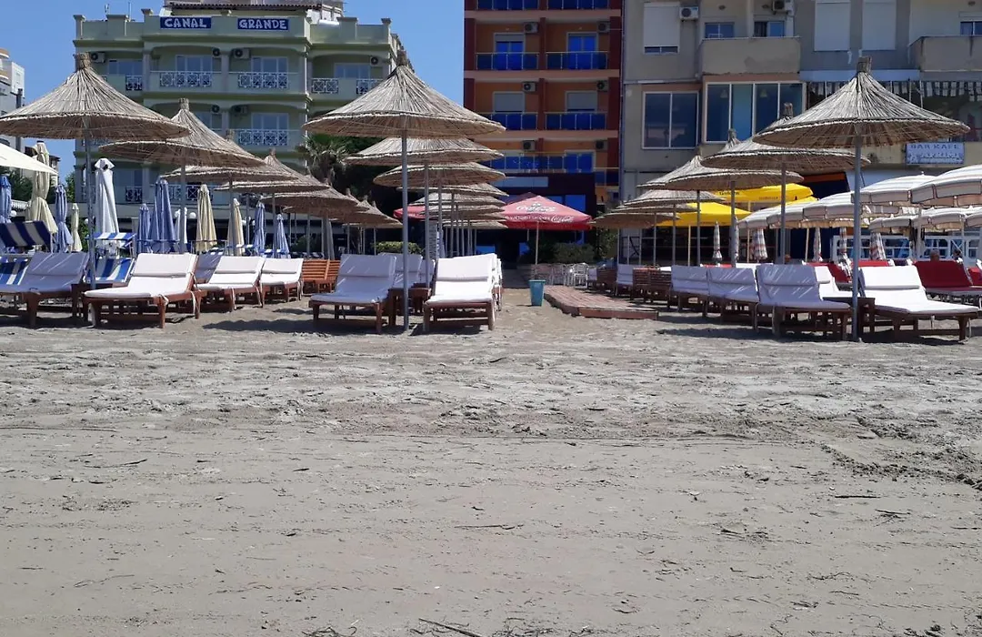 Hotel 3 Vellezerit-1