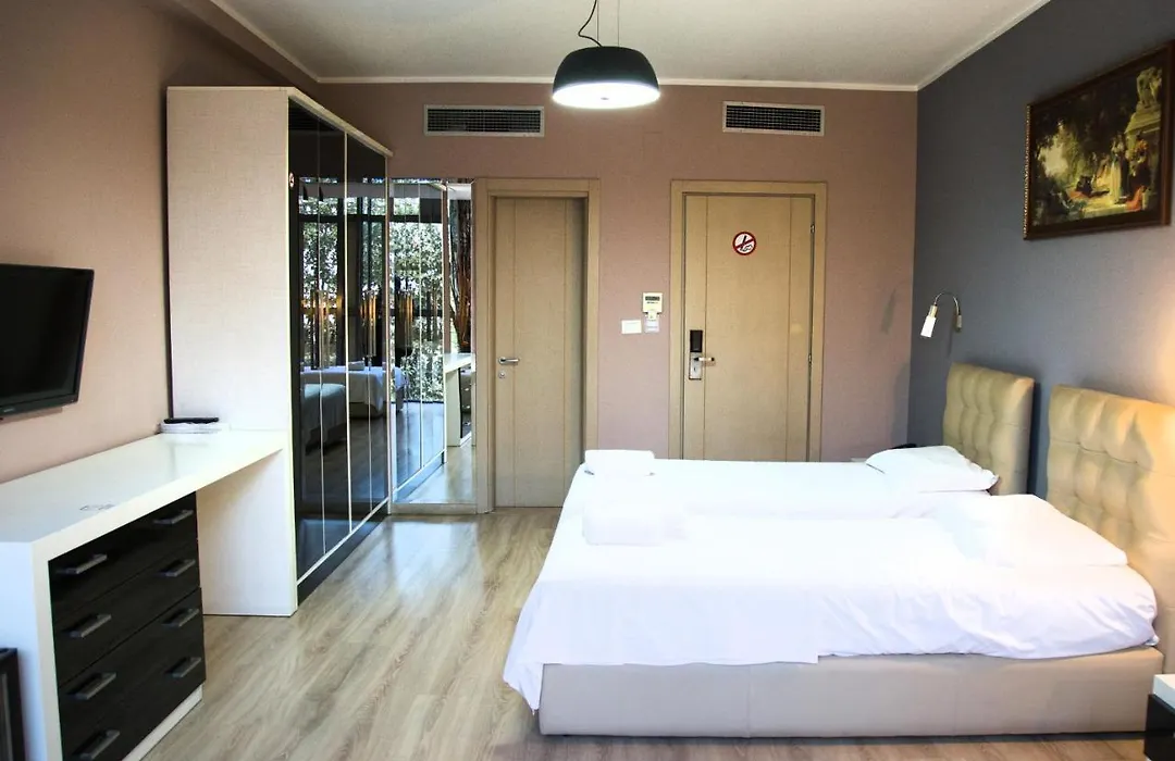 Hotel Relax-1