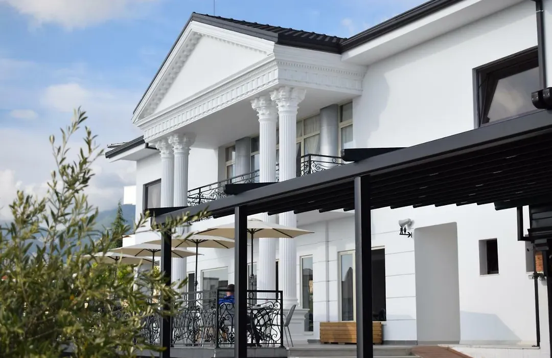 Chateau Linza Resort-1