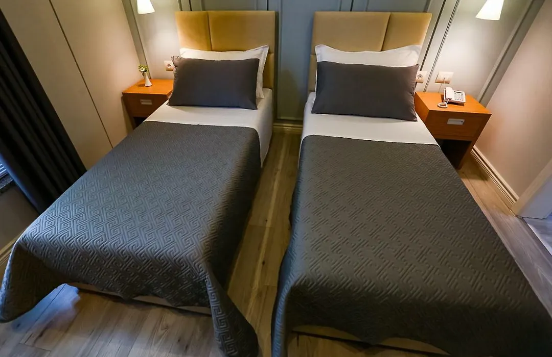 Home Hotel-1