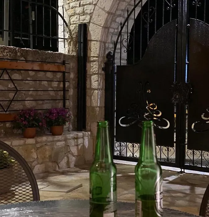 Old Town Hotel Dhermi-1