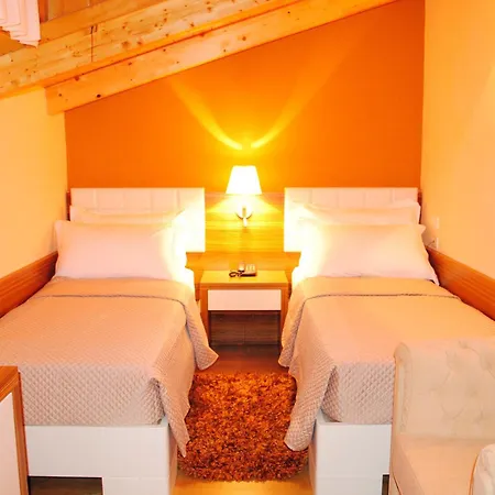 Hotel Vila 60-3