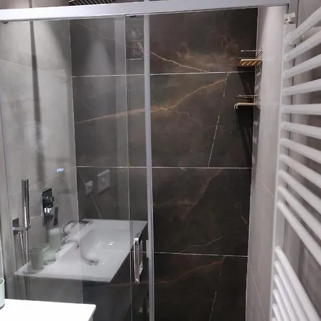 E&A Apartments Guesthouse-3