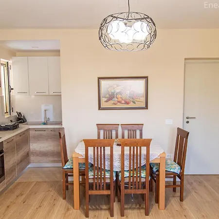 Enea'S Guest House-2