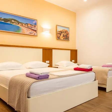 Sofia'S Cozy Rooms-2