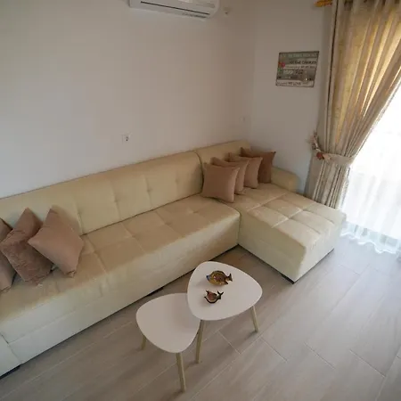 City Glow Apartments-3