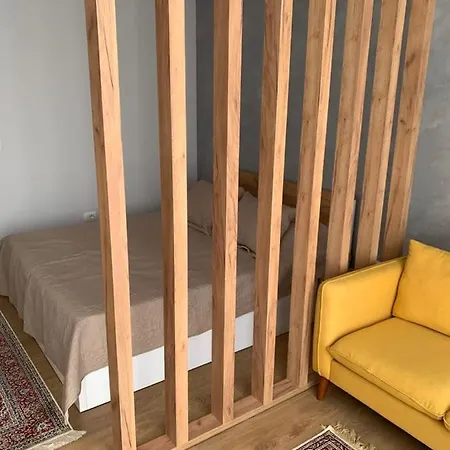 Ema'S Apartment-2