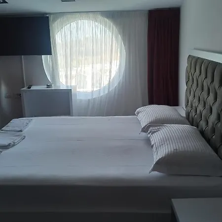 Star Hotel-3