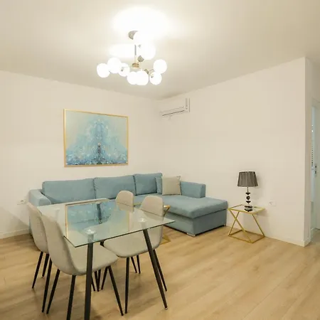 Miku Apartment-Premium 2Bd At Wilson Square-2