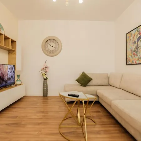 Miku Apartment-Sophisticated 2Bd Apartment At Taiwan-2