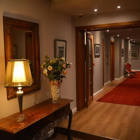 Classic Hotel-3
