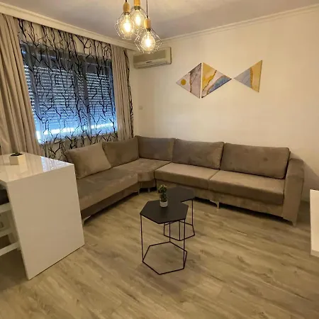 Centre View Apartment Tirana-2