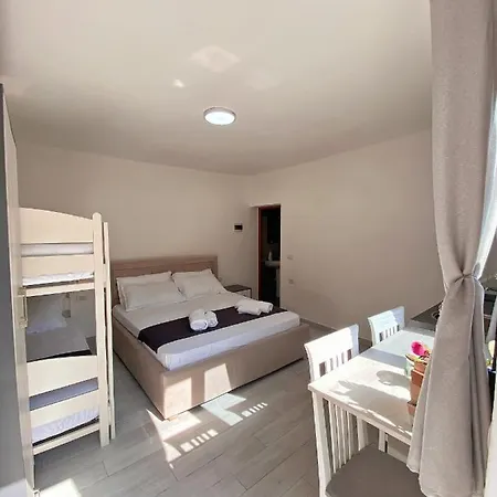 Sunny Guest House-3