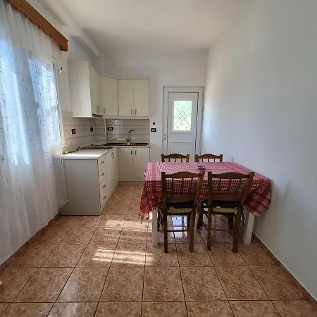 Spahiu Guesthouse-3