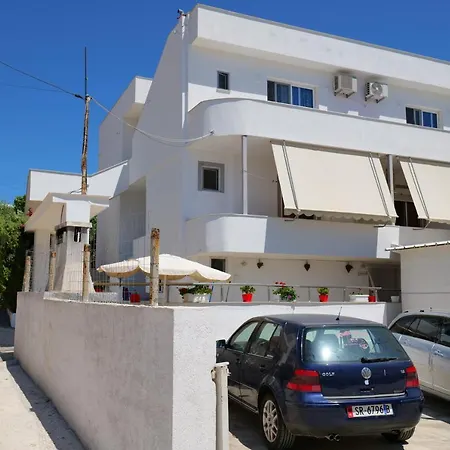 Vila Xhafa-3
